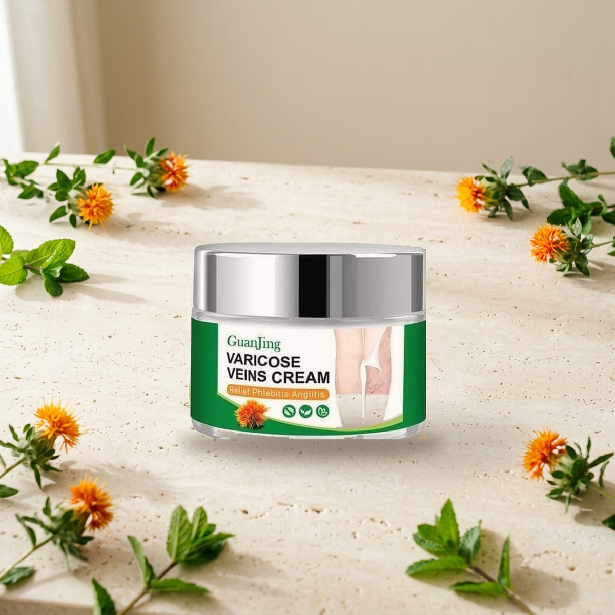 Pote de crema GuanJing de 50 gramos entre flores de cartamo y hojas de menta